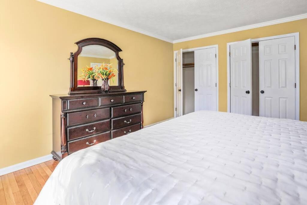Lovely 5Bed, 3-Fullbath ! 5Min To Free Way I-85 Lawrenceville Εξωτερικό φωτογραφία