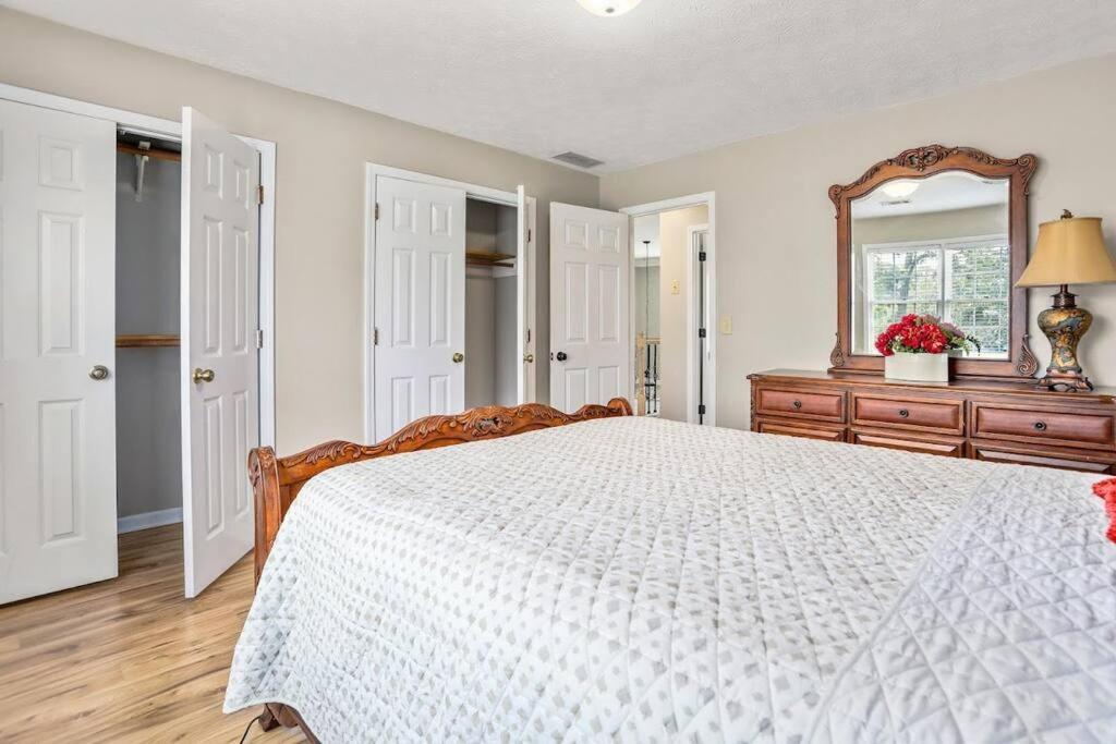 Lovely 5Bed, 3-Fullbath ! 5Min To Free Way I-85 Lawrenceville Εξωτερικό φωτογραφία