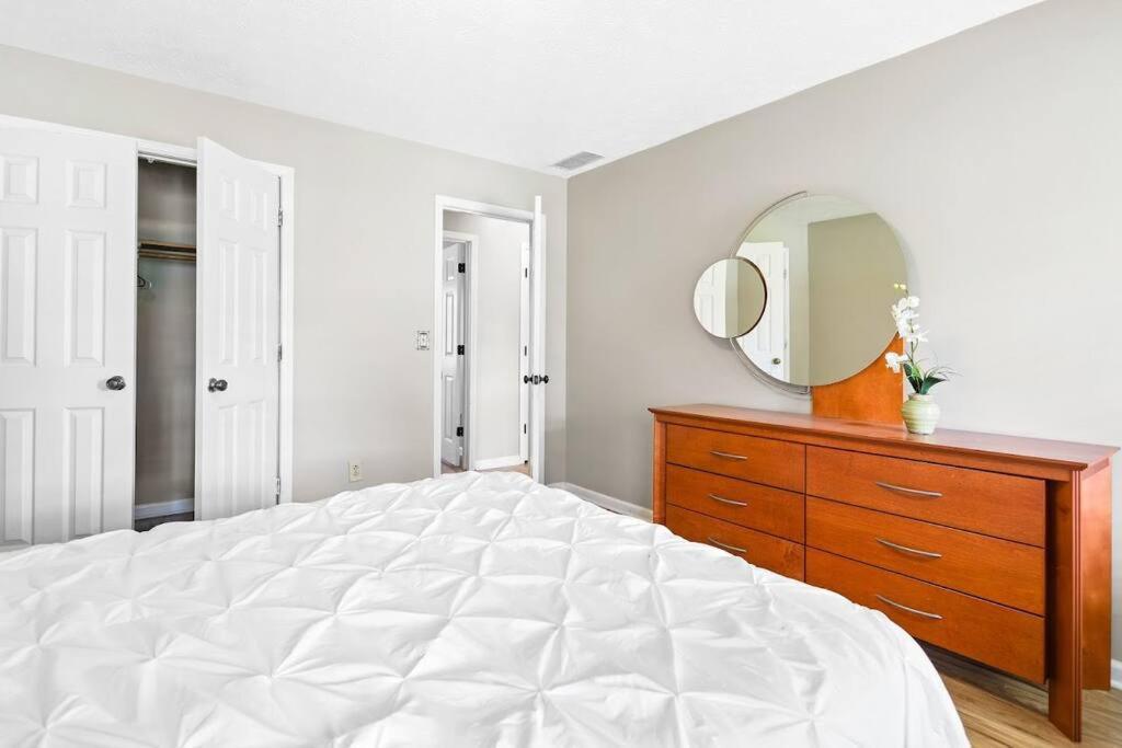 Lovely 5Bed, 3-Fullbath ! 5Min To Free Way I-85 Lawrenceville Εξωτερικό φωτογραφία